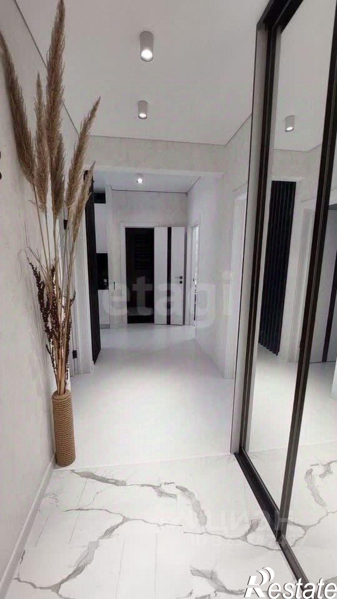 Купить квартиру за 11 956 000 рублей на ул Еляна, 40