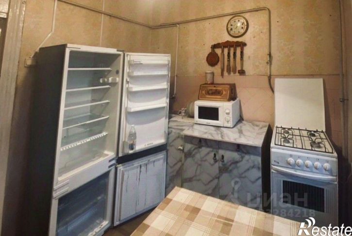 2-комн квартира Соборный пер, 100,  д. 100