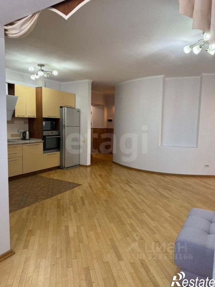 2-комн квартира бульвар Комарова, 20 к1,  д. 20 к1