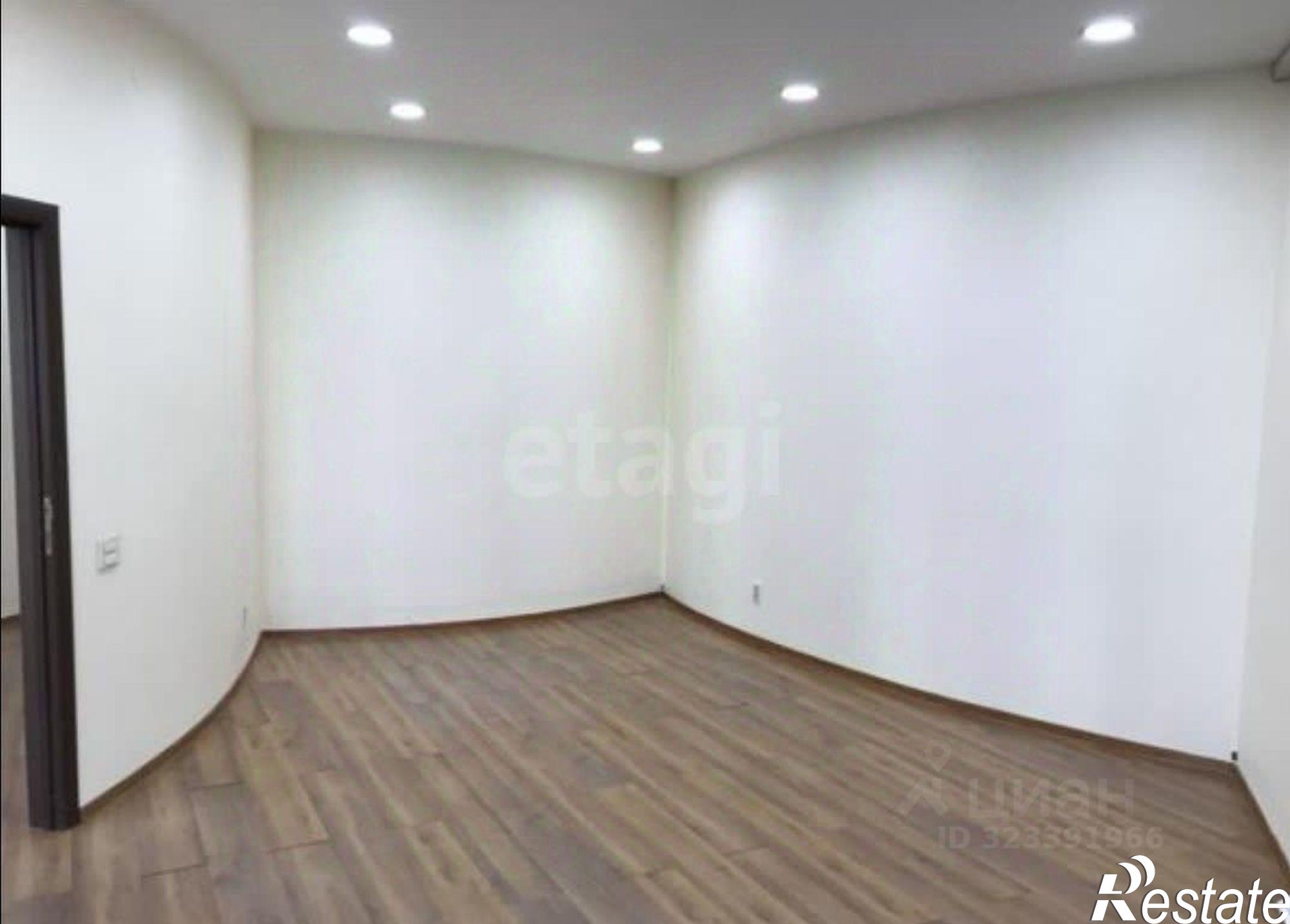 Купить квартиру за 28 450 000 рублей на ул Социалистическая, 215