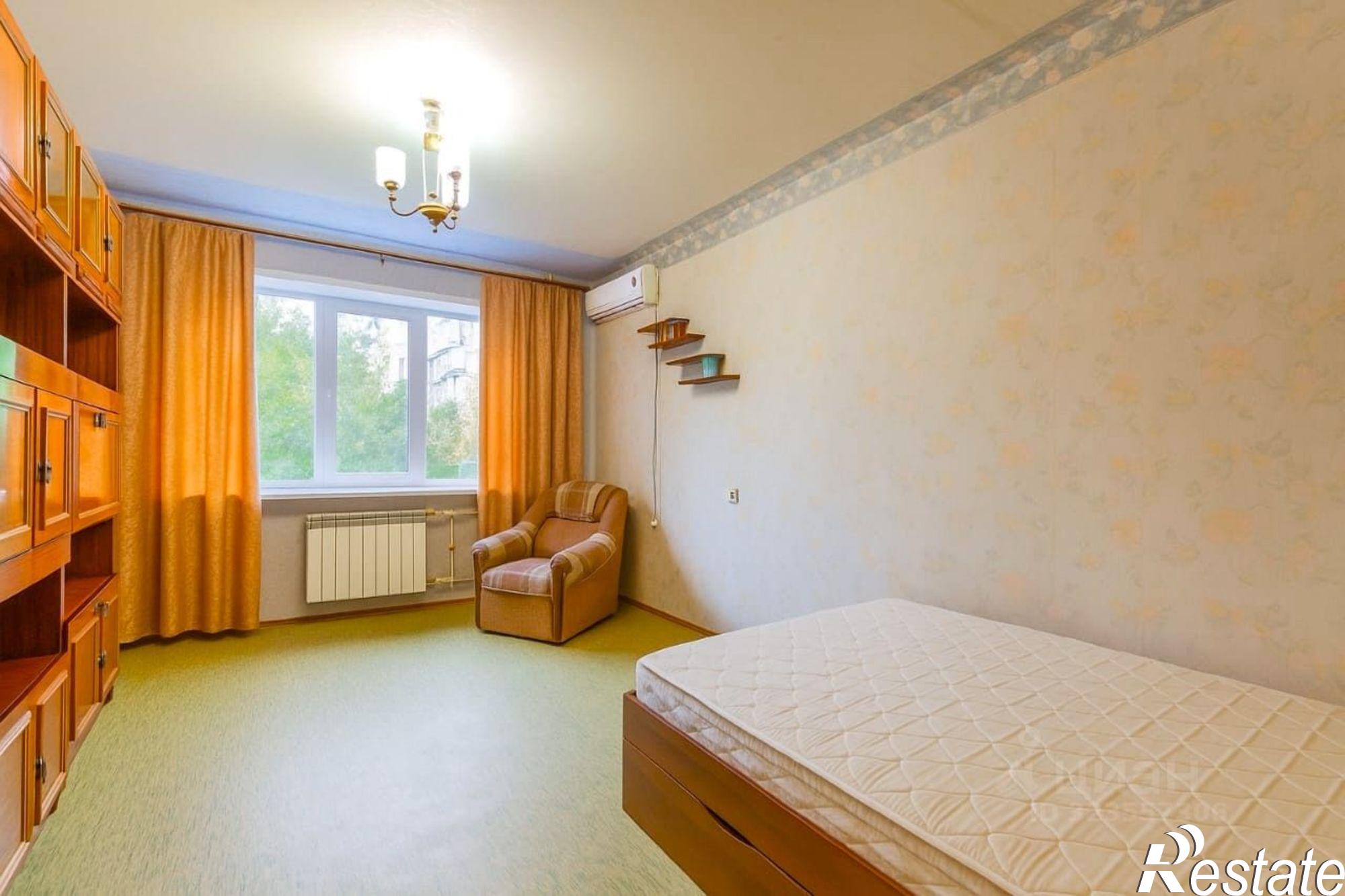 Сдать квартиру за 25 000 рублей на бульвар Комарова, 1