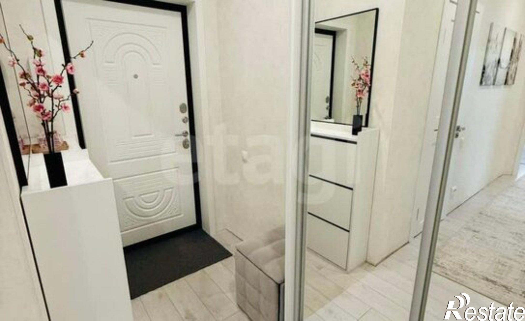 Купить квартиру за 12 500 000 рублей на бульвар Комарова, 18/3 с1