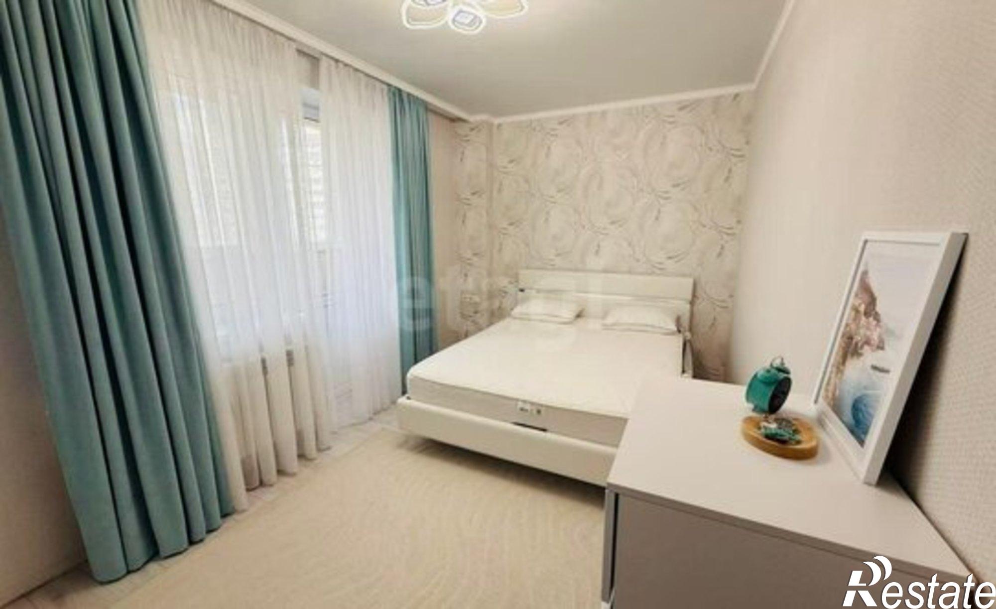 Купить квартиру за 12 500 000 рублей на бульвар Комарова, 18/3 с1