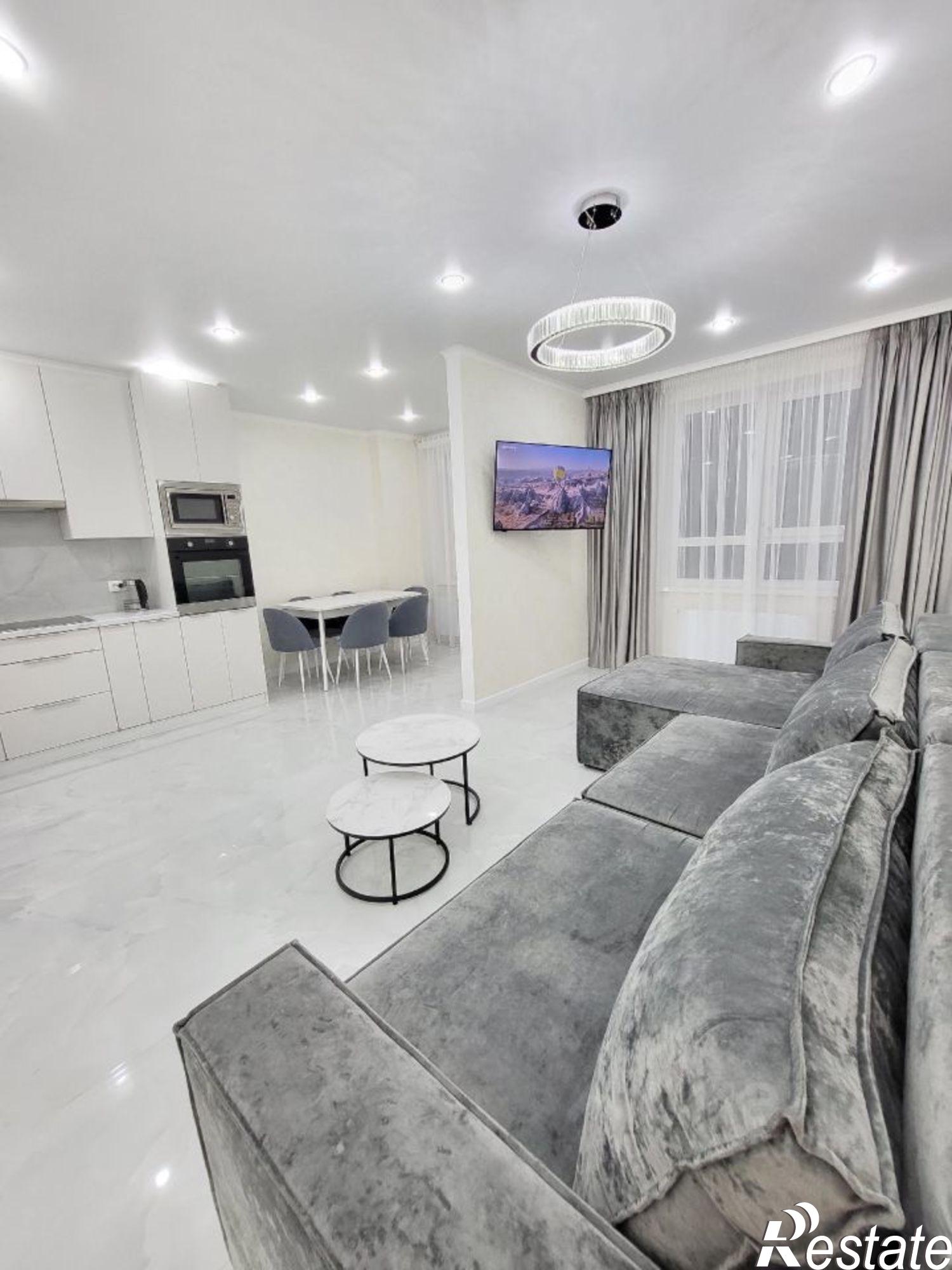 Сдать квартиру за 120 000 рублей на ул Ларина, 45 5