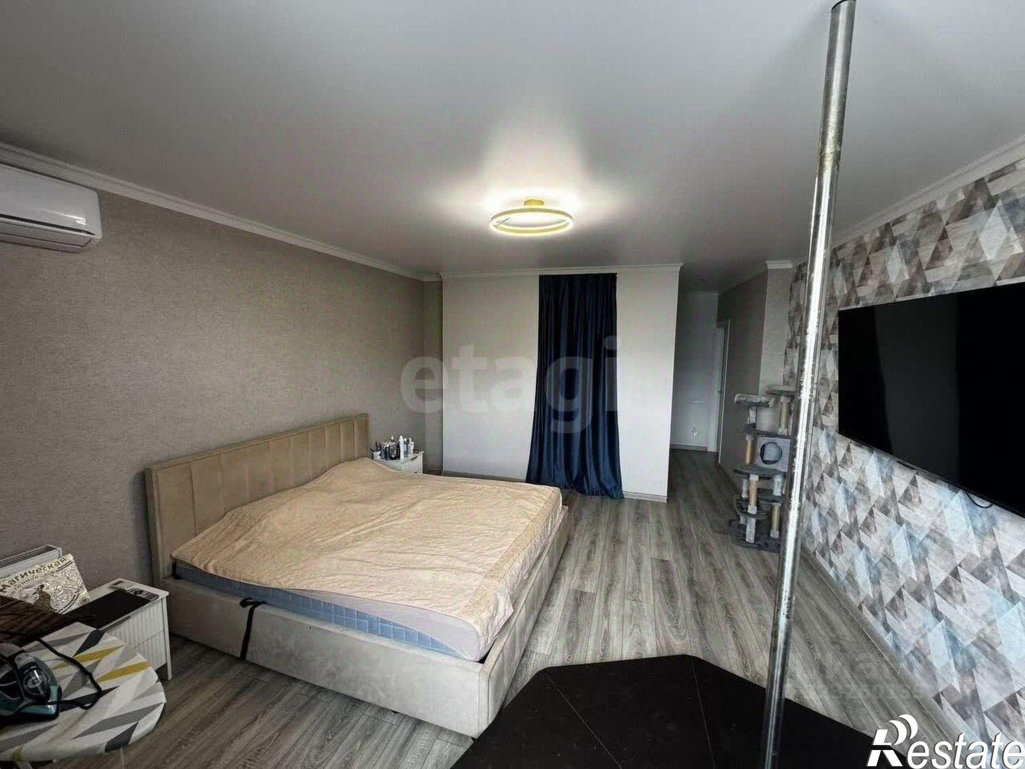 Купить квартиру за 12 800 000 рублей на б-р Комарова, 20в/9а