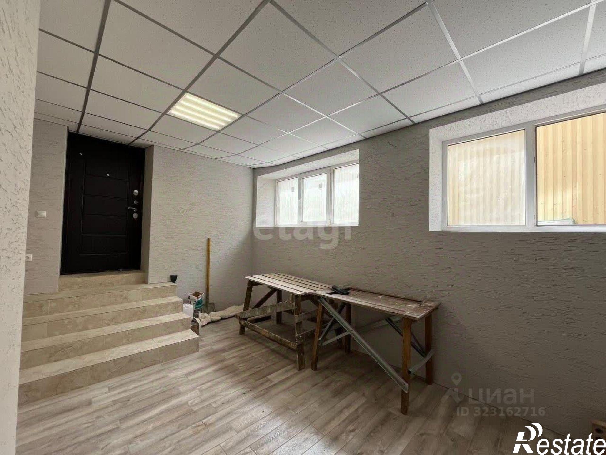 Купить офис, помещение под офис за 11 400 100 рублей на ул Портовая, 387