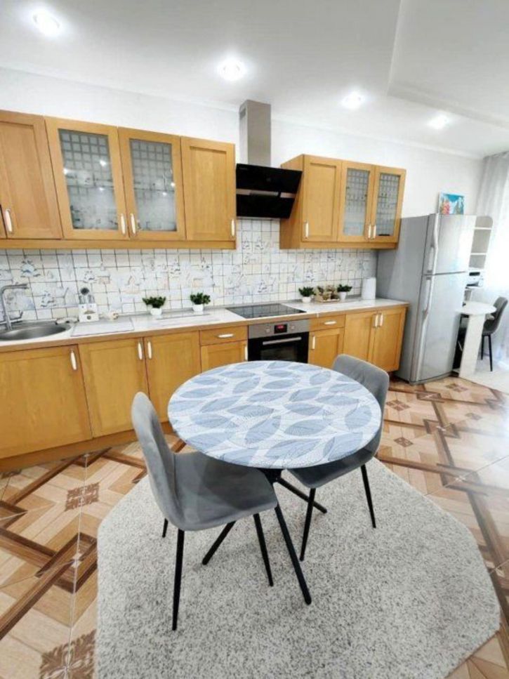 1-комн квартира Театральный пр-кт, 2