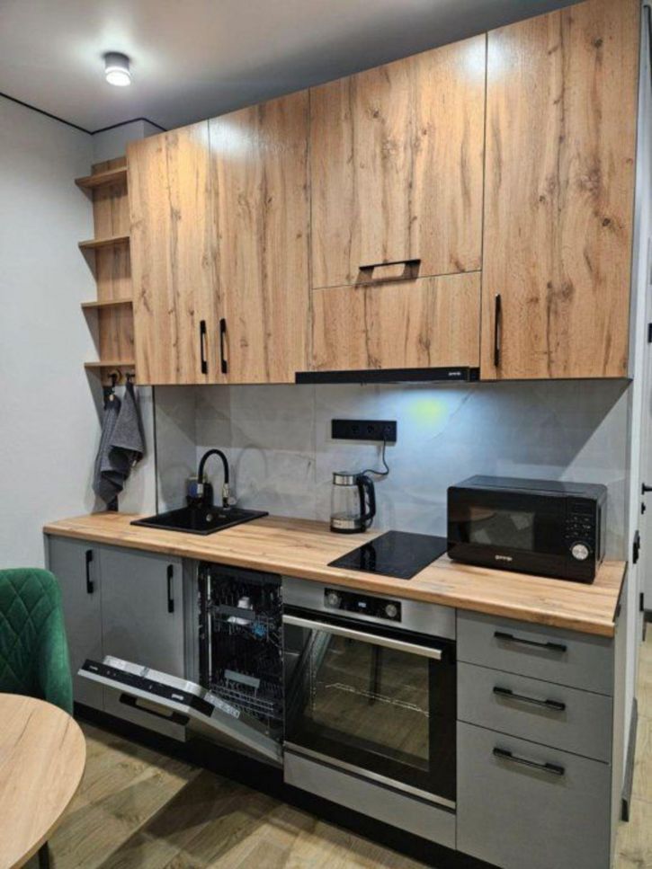 Студия Ворошиловский пр-кт, 82