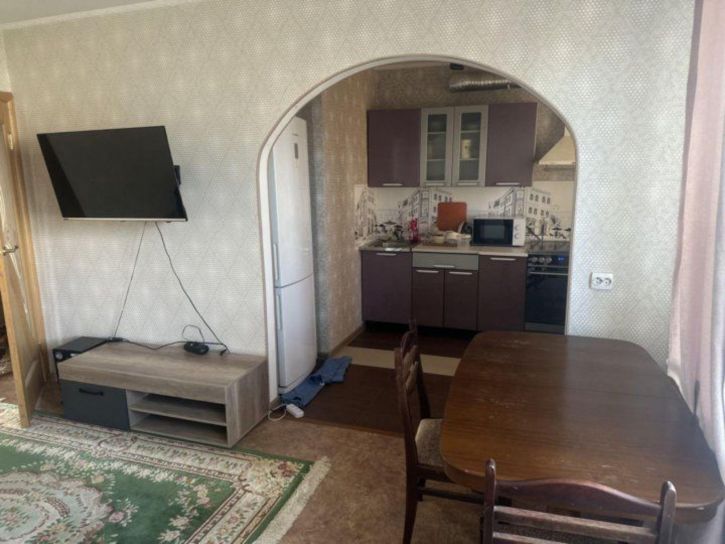 2-комн квартира Космонавтов пр-кт, 27