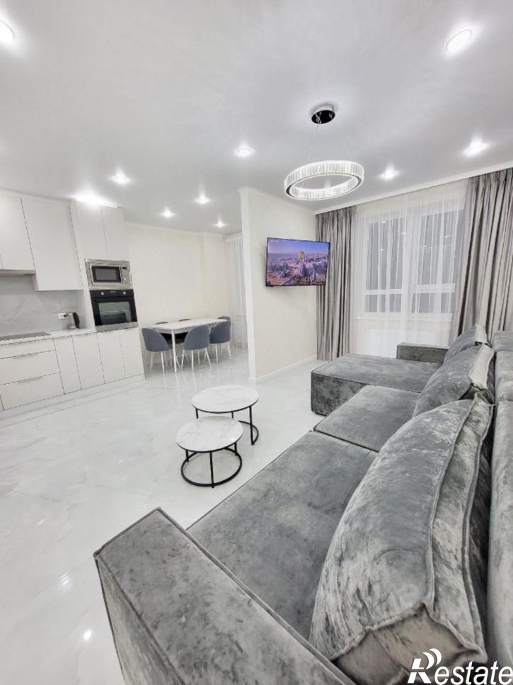 3-комн квартира ул Ларина, 45 5,  д. 45 5,  к. 5