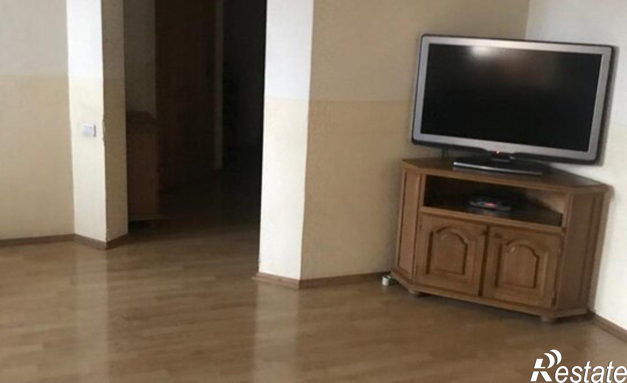 Купить квартиру за 7 850 000 рублей на проспект Стачки, 208