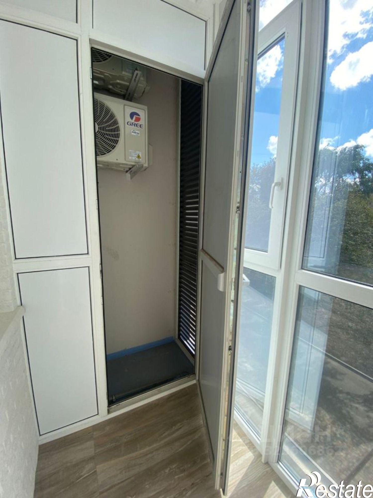 Купить квартиру за 12 000 000 рублей на проспект Стачки, 200 с1