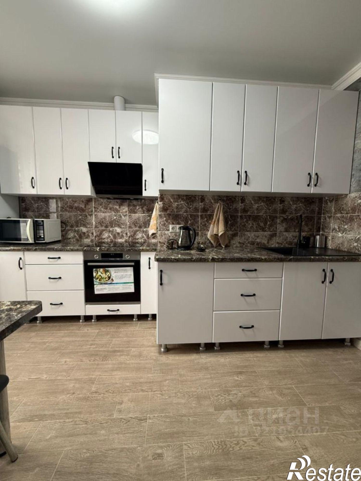 Купить квартиру за 8 300 000 рублей на проспект Маршала Жукова, 19/12