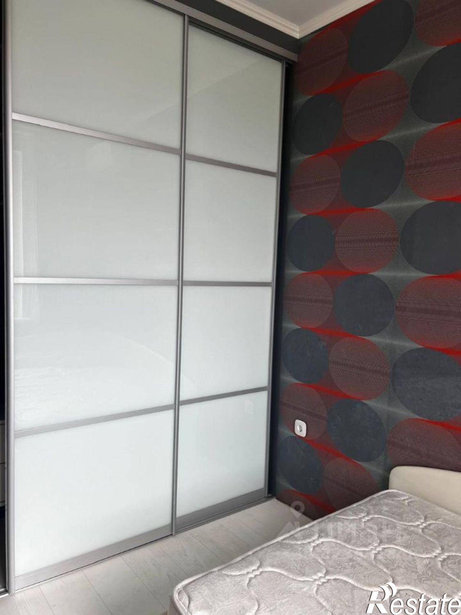 Купить квартиру за 10 000 000 рублей на ул Еременко, 96/1