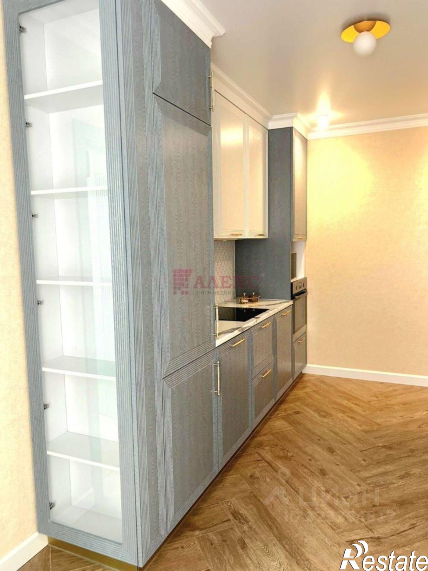 Купить квартиру за 13 500 000 рублей на улица Ларина, 45 с6