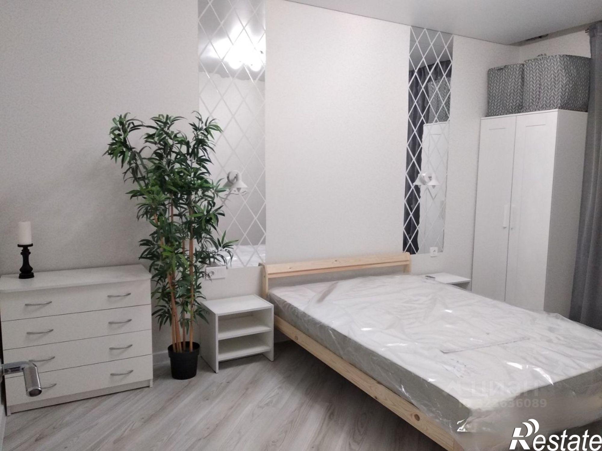 Сдать квартиру за 33 000 рублей на переулок Крючкова, 1/20