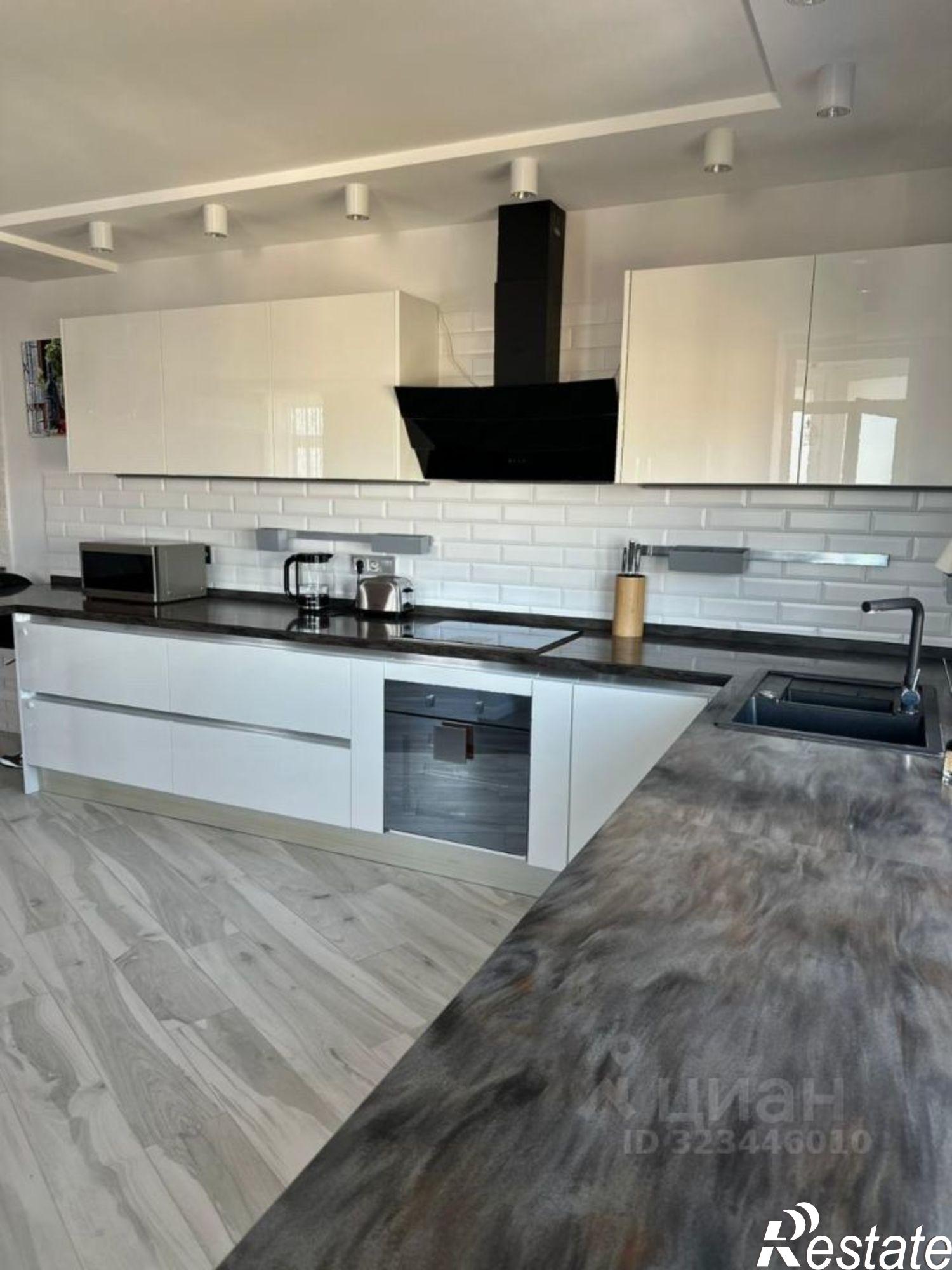 Купить квартиру за 16 500 000 рублей на улица Добровольского, 17/1