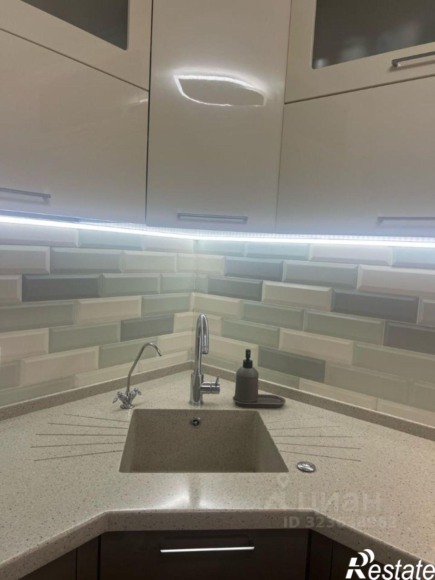 Купить квартиру за 6 300 000 рублей на ул 339-й Стрелковой Дивизии, 17