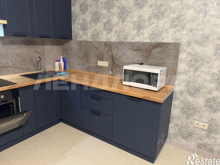 3-комн квартира ул Жмайлова, 19А,  д. 19А