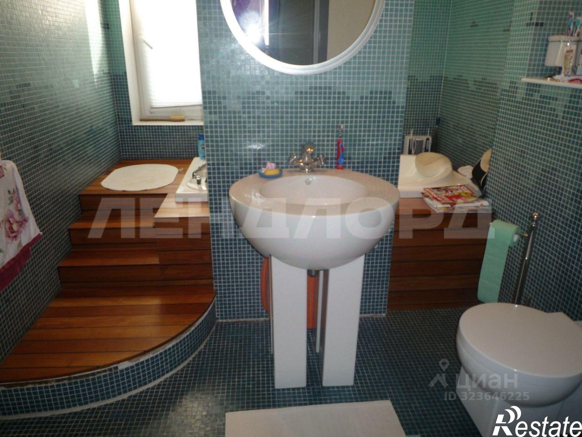 Сдать дачу, дом, коттедж за 150 000 рублей на Деловая улица, 50