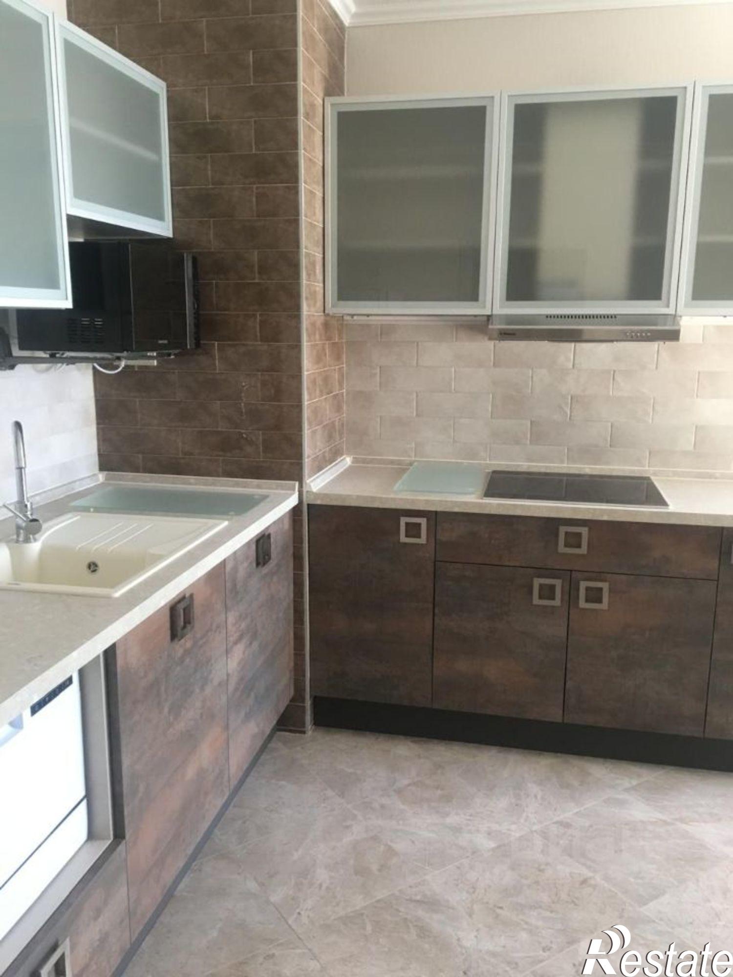 Сдать квартиру за 40 000 рублей на Гвардейский переулок, 11/3