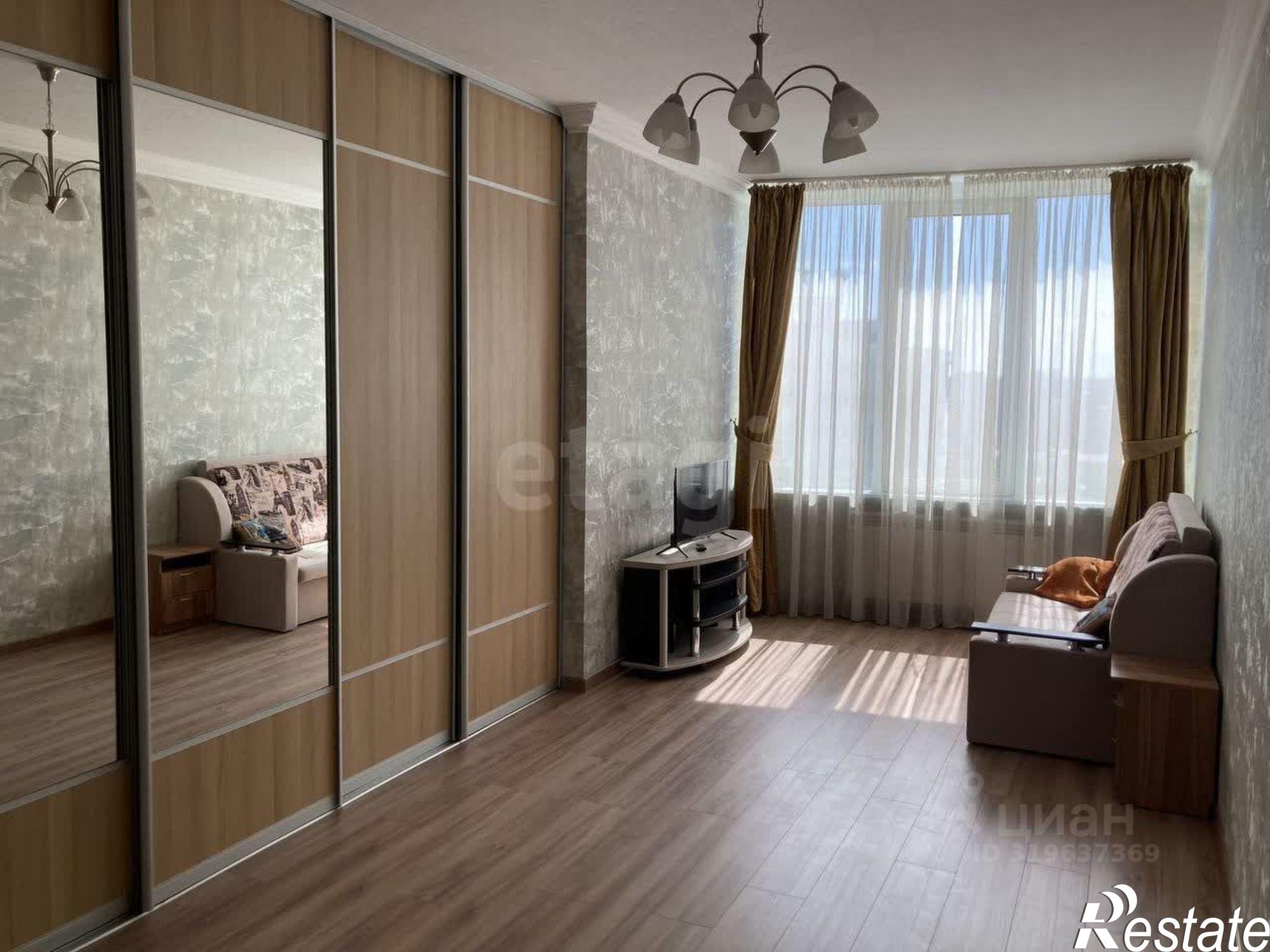 Сдать квартиру за 100 000 рублей на улица Суворова, 91-101