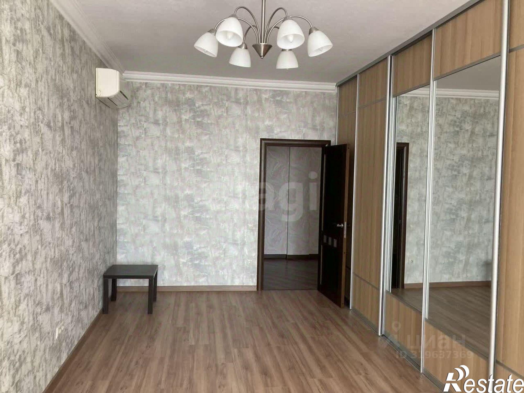 Сдать квартиру за 100 000 рублей на улица Суворова, 91-101