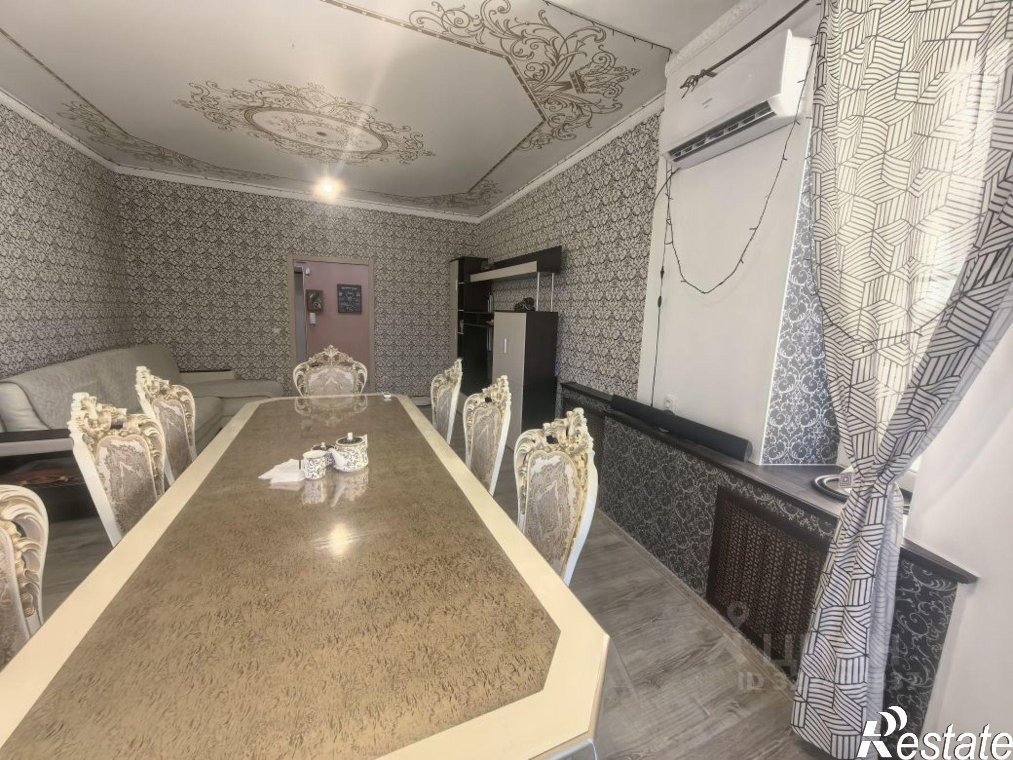 Купить квартиру за 10 500 000 рублей на Университетский пер, 63