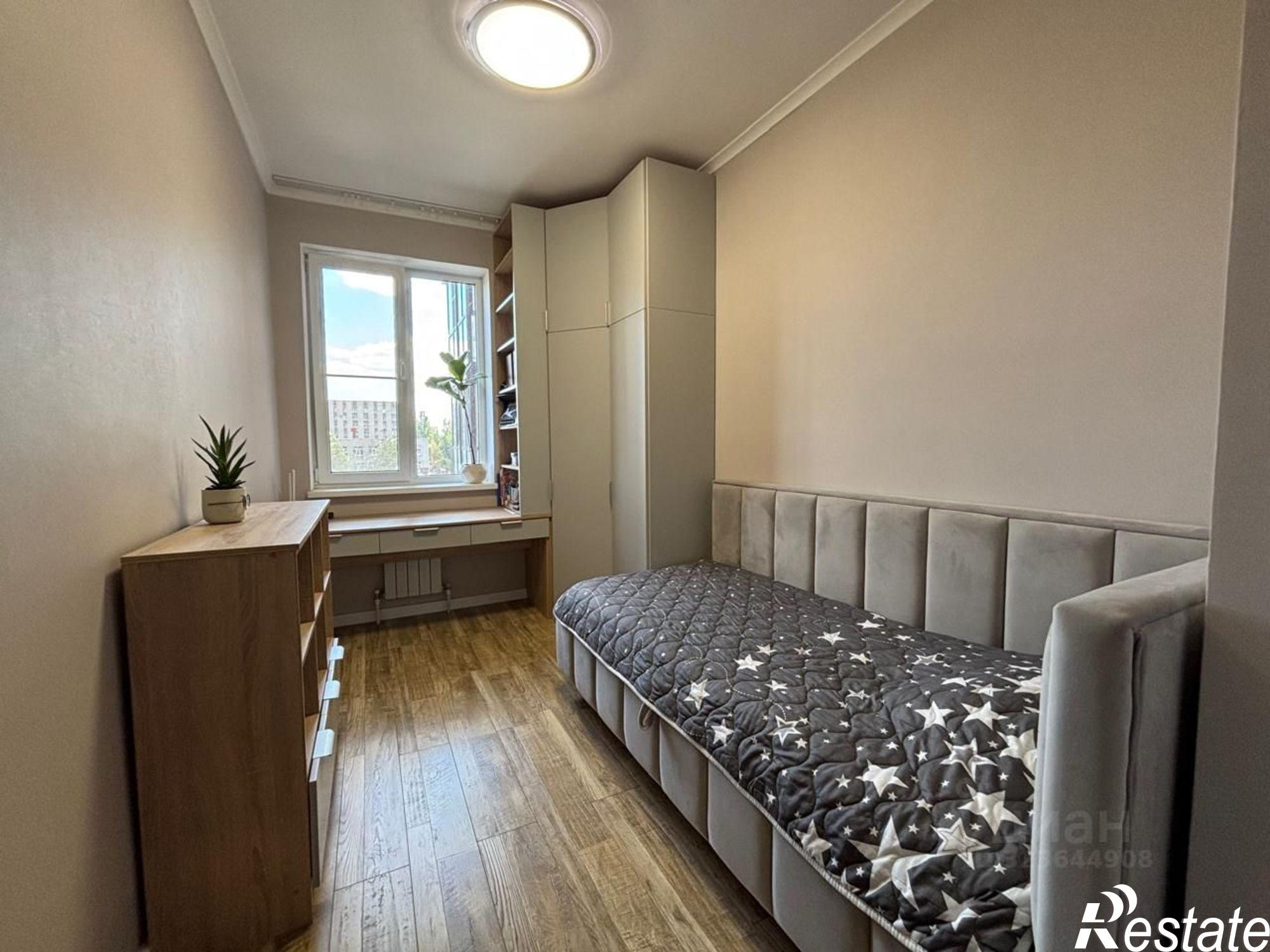 Купить квартиру за 10 500 000 рублей на ул Зорге, 42а/127