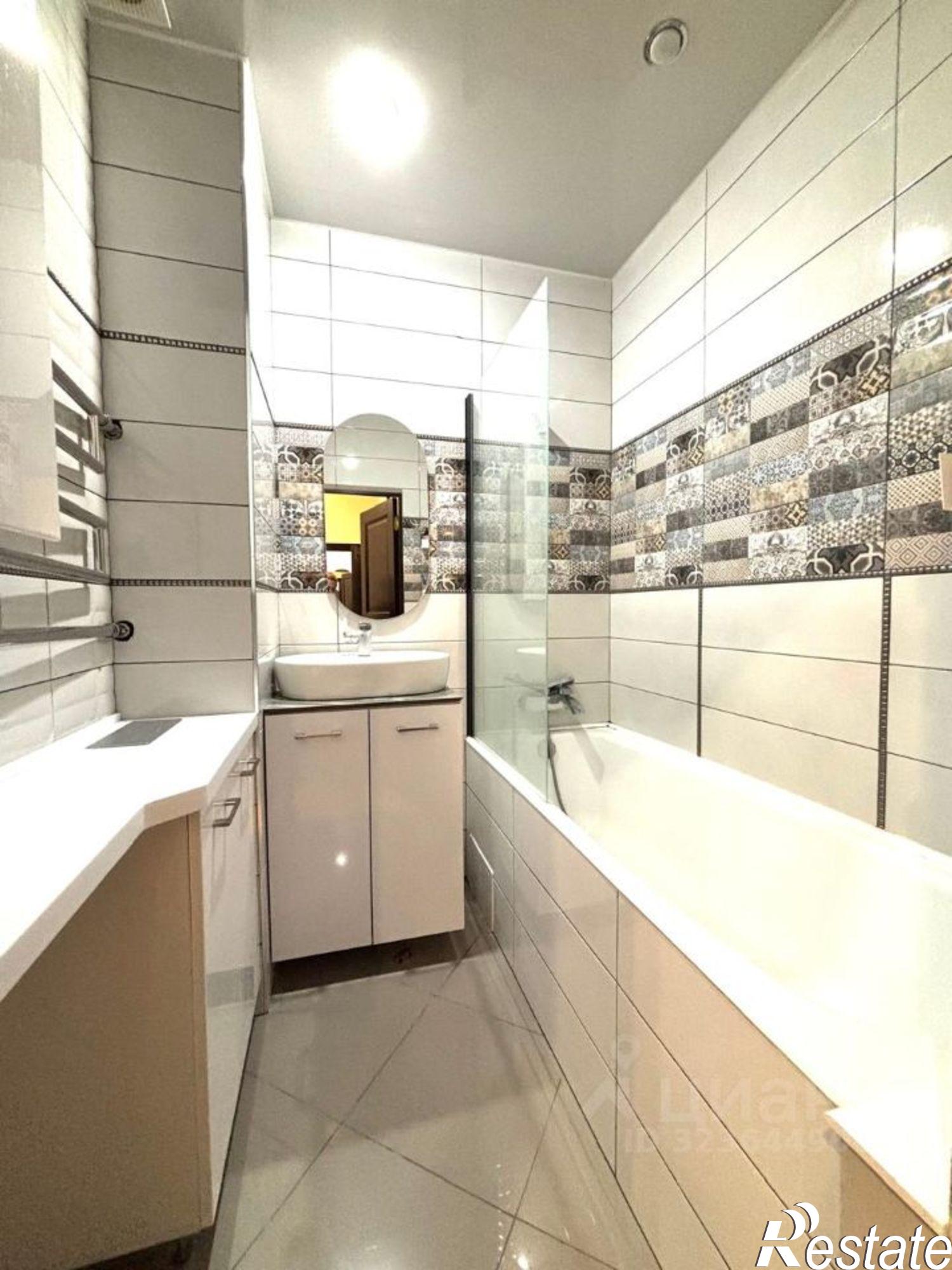 Купить квартиру за 10 500 000 рублей на ул Зорге, 42а/127