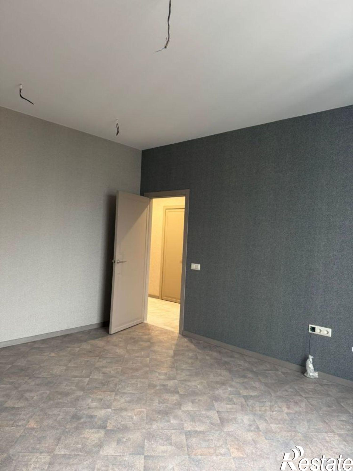 Купить квартиру за 15 000 000 рублей на пр-кт Стачки, 198б