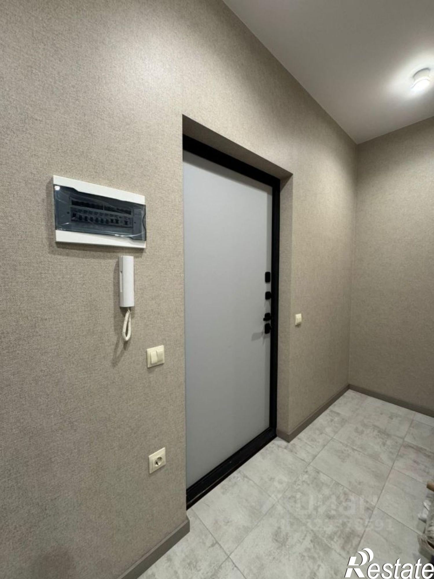 Купить квартиру за 15 000 000 рублей на пр-кт Стачки, 198б