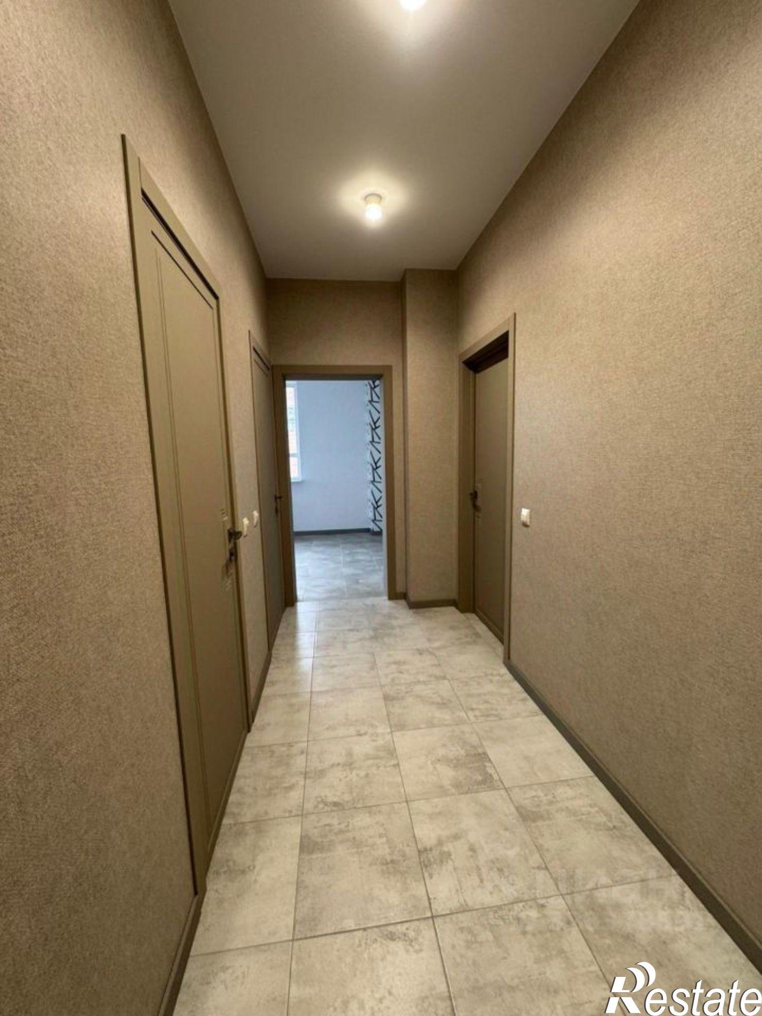 Купить квартиру за 15 000 000 рублей на пр-кт Стачки, 198б