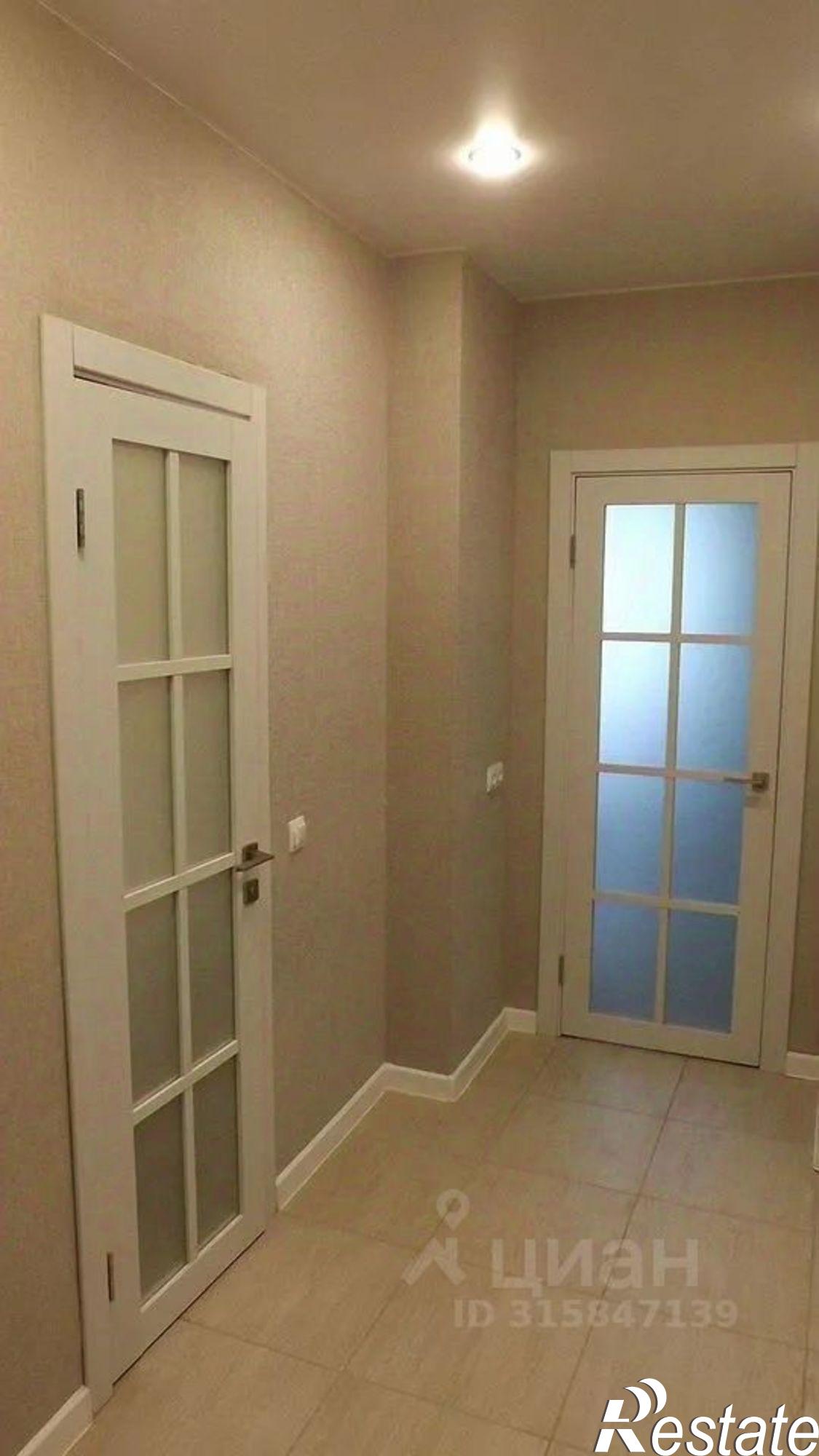 Купить квартиру за 10 000 000 рублей на Университетский пер, 78