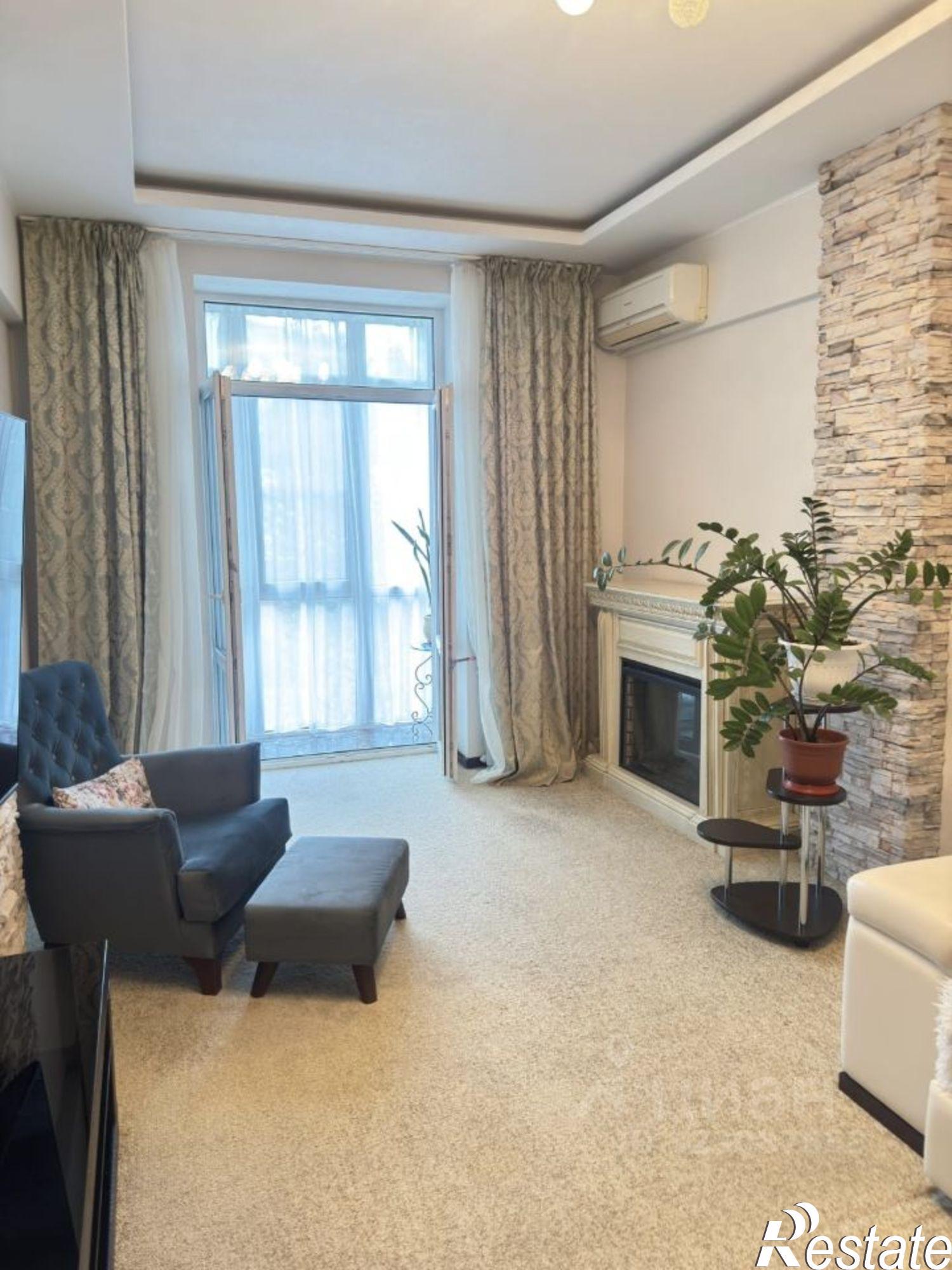 Купить квартиру за 10 500 000 рублей на Соборный переулок, 38