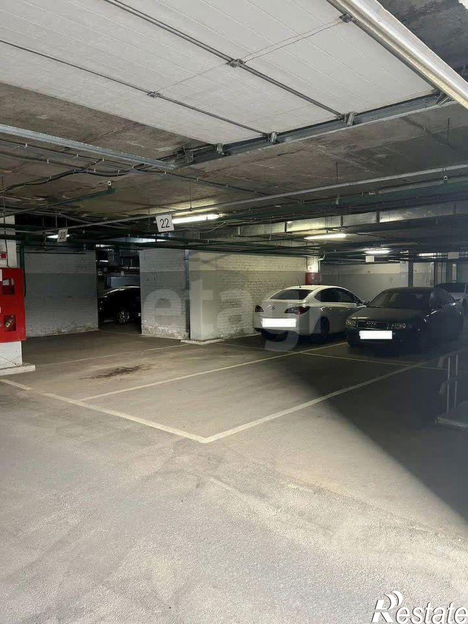 Купить гараж, место в паркинге за 1 350 000 рублей на Гвардейский переулок, 13