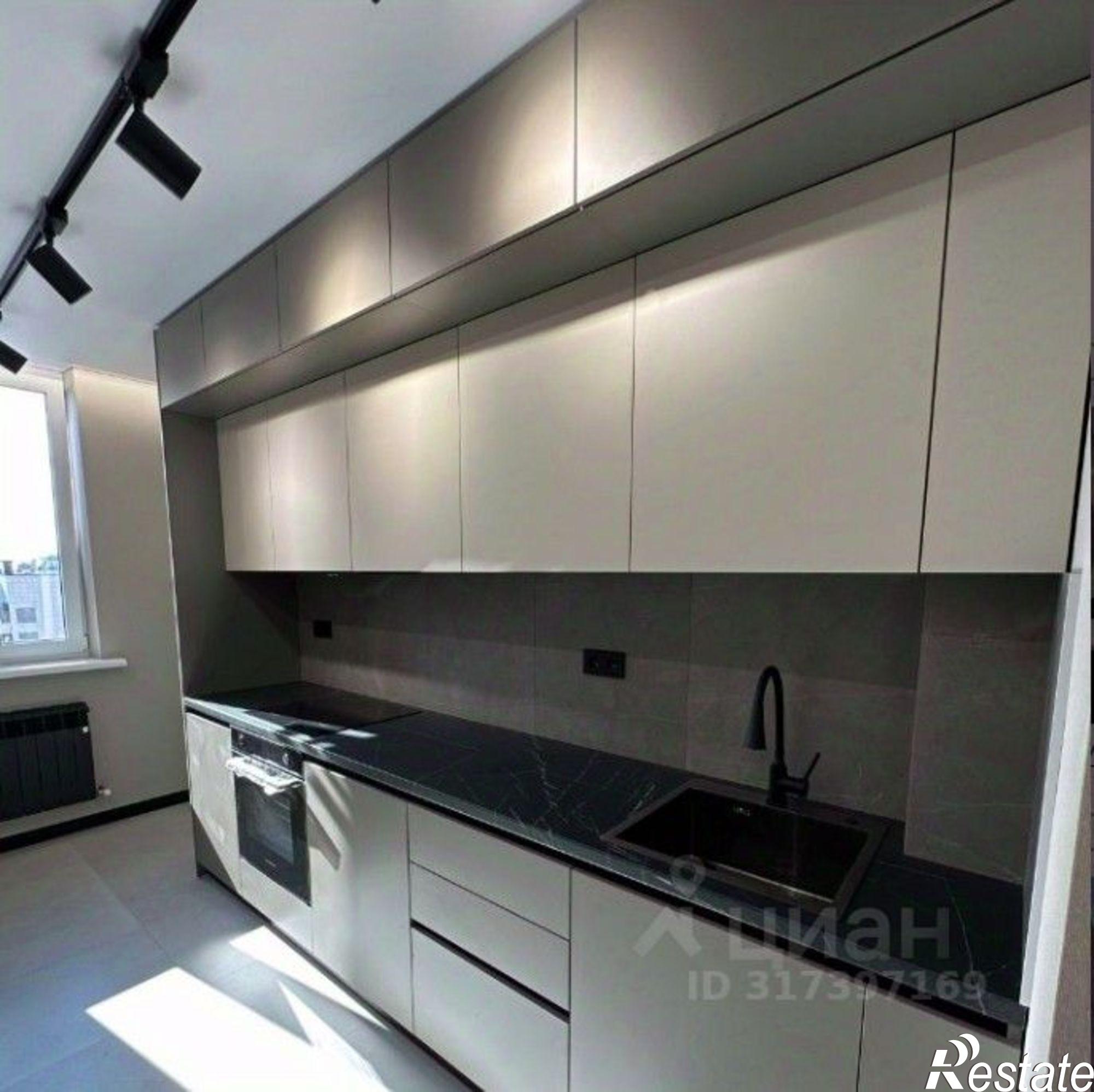 Купить квартиру за 10 400 000 рублей на пр-кт Соколова, 37