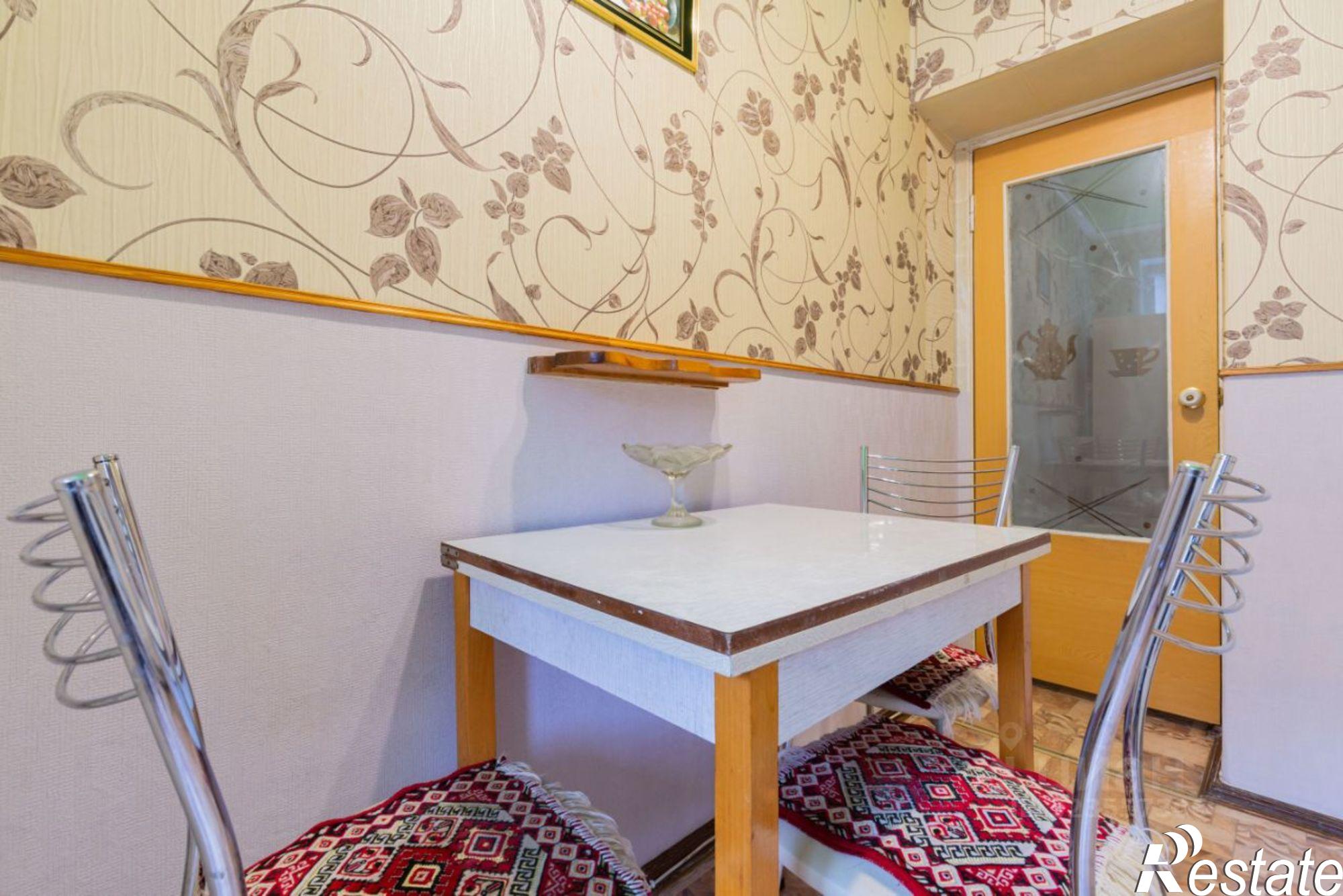 Сдать квартиру за 25 000 рублей на бульвар Комарова, 1