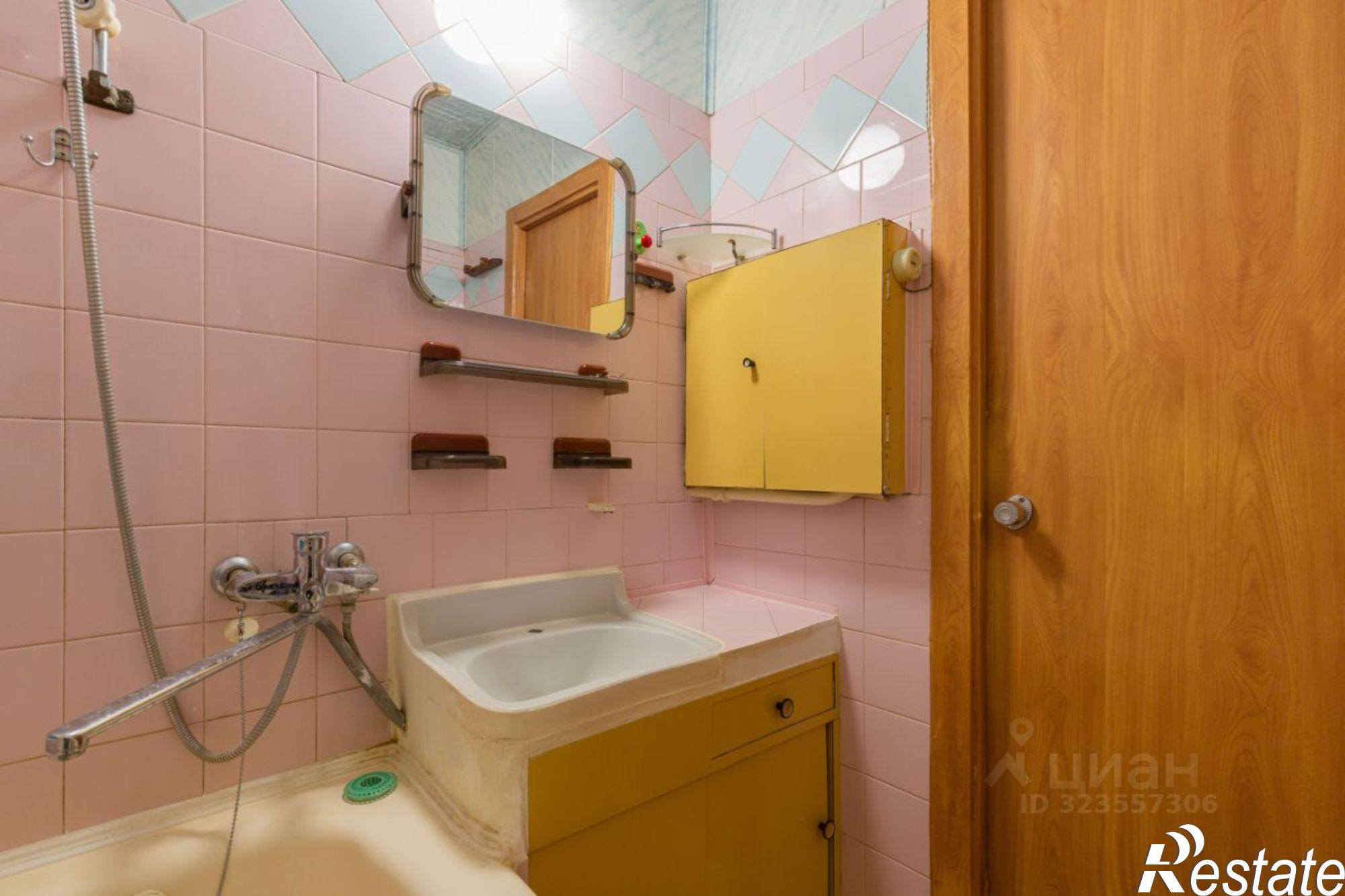 Сдать квартиру за 25 000 рублей на бульвар Комарова, 1