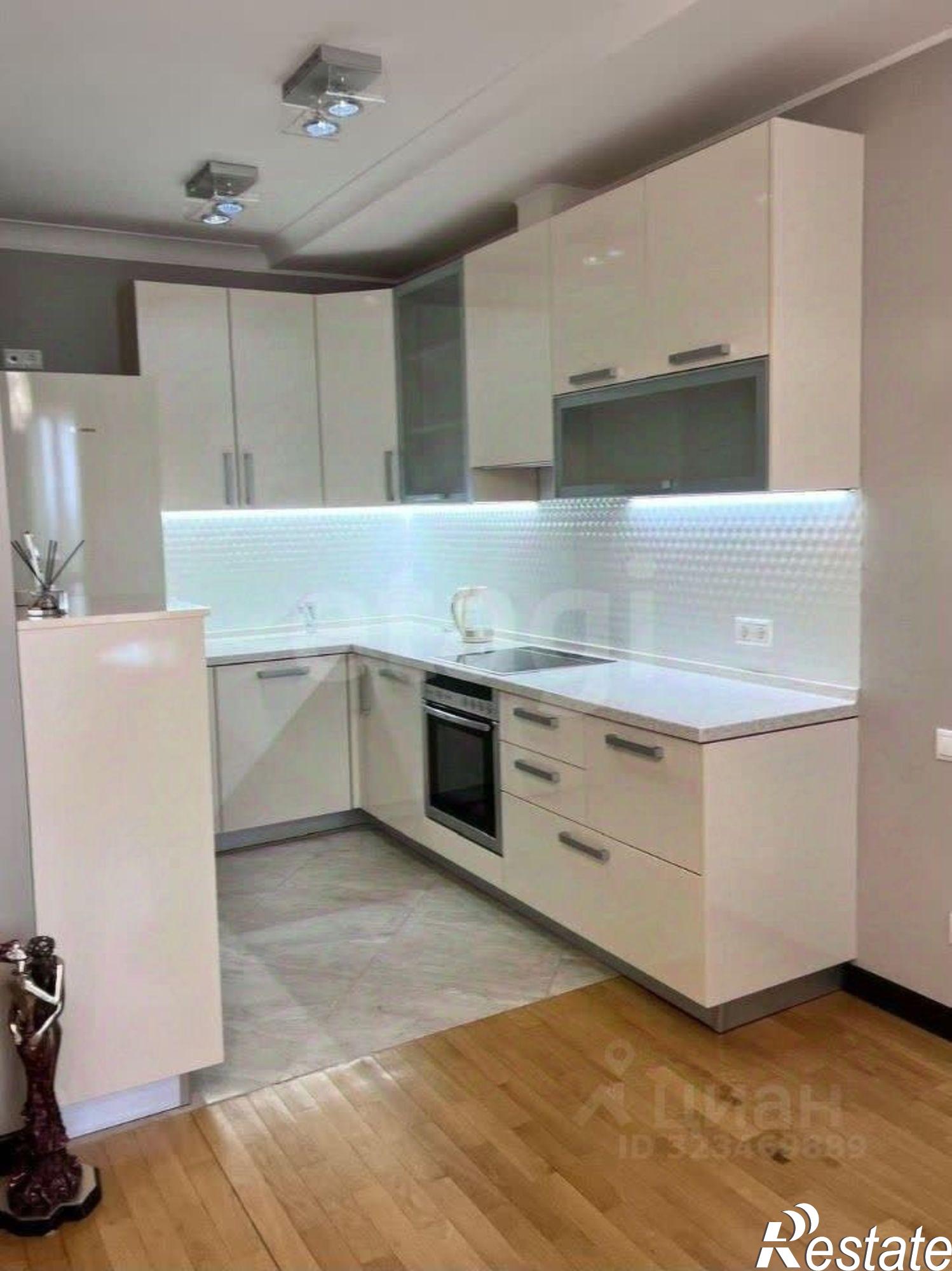 Сдать квартиру за 80 000 рублей на 16-я линия, 16Б