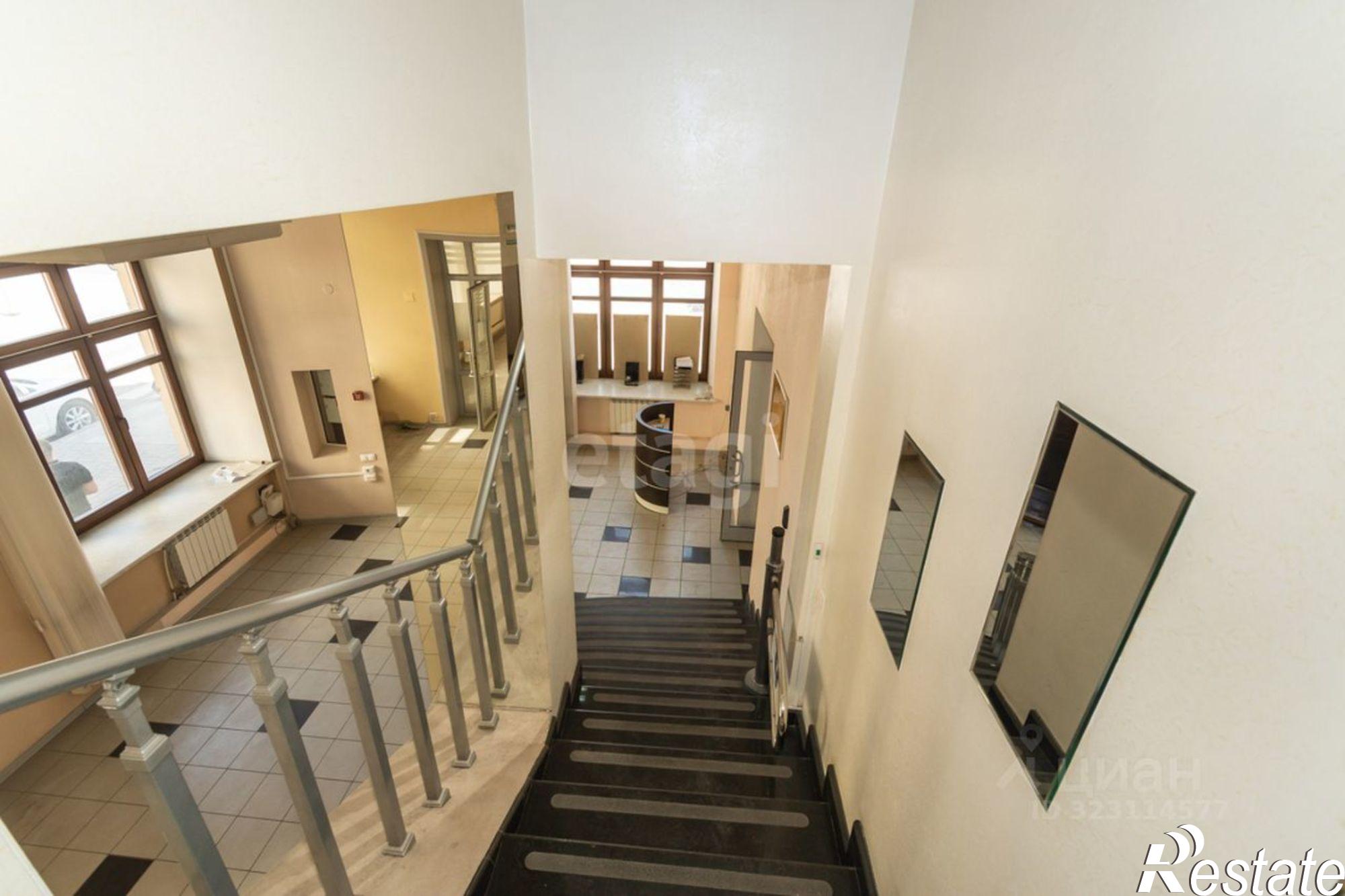 Сдать офис, помещение под офис за 1 999 180 рублей на Большая Садовая улица, 27/47