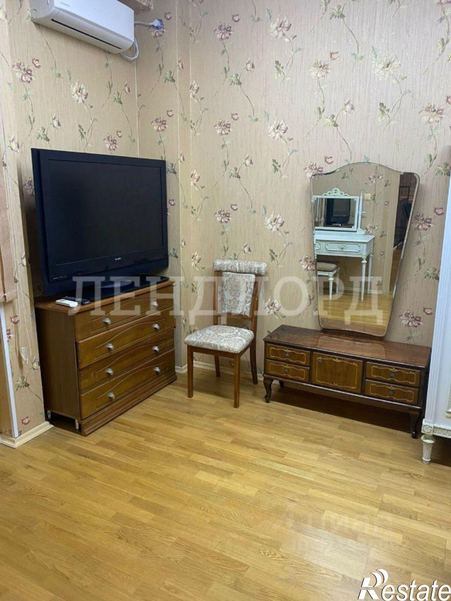 Сдать квартиру за 40 000 рублей на Грибоедовский переулок, 33