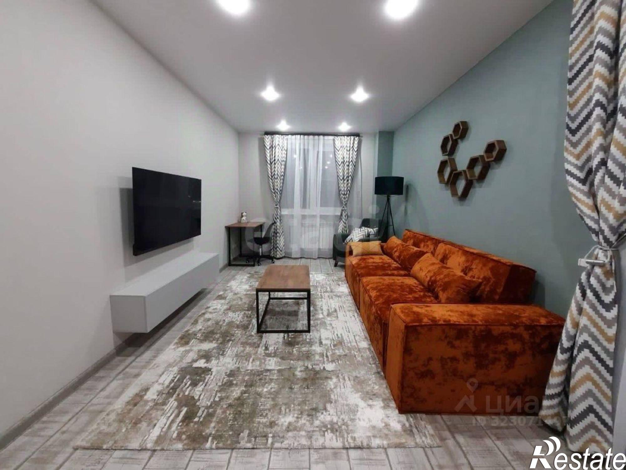 Сдать квартиру за 50 000 рублей на бульвар Комарова, 1Е с2