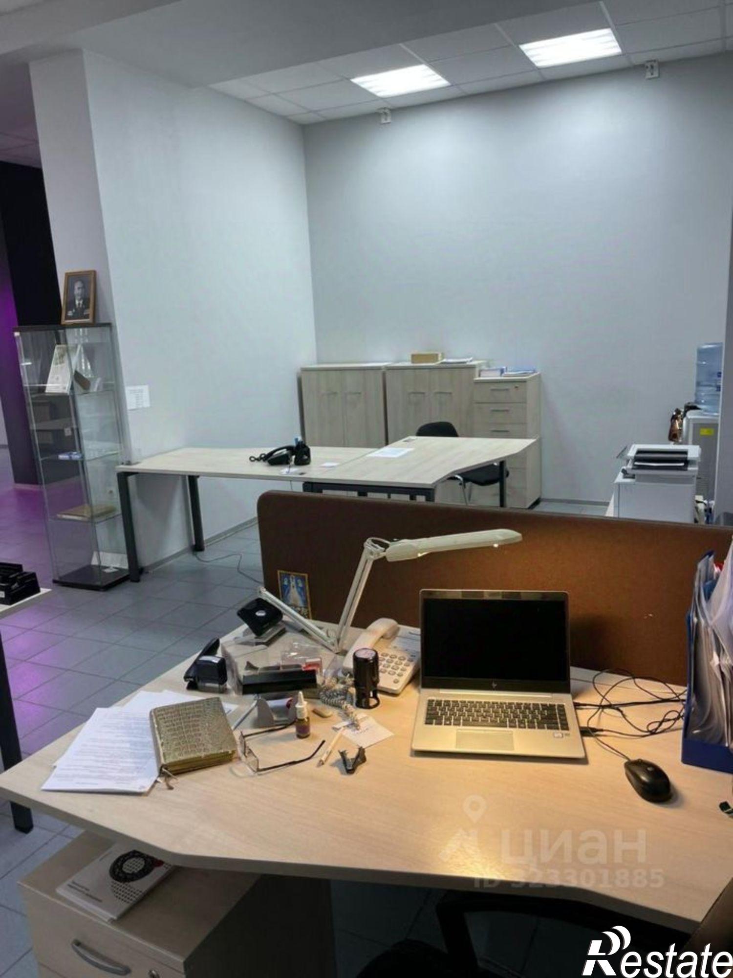 Сдать торговое помещение за 120 009 рублей на проспект Ленина, 104