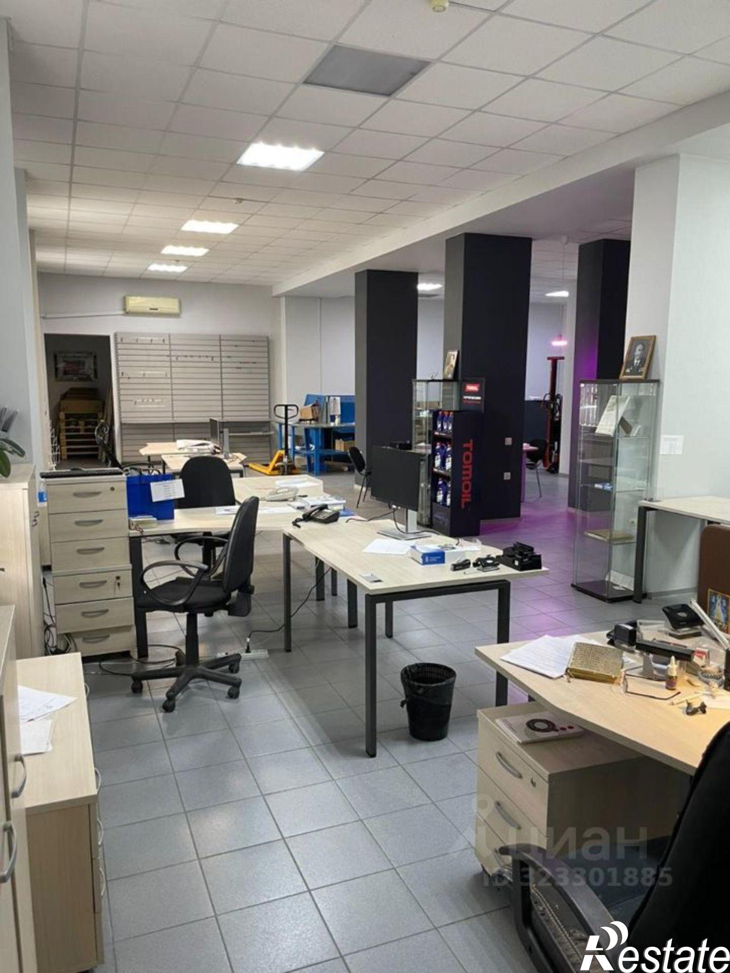 Сдать торговое помещение за 120 009 рублей на проспект Ленина, 104