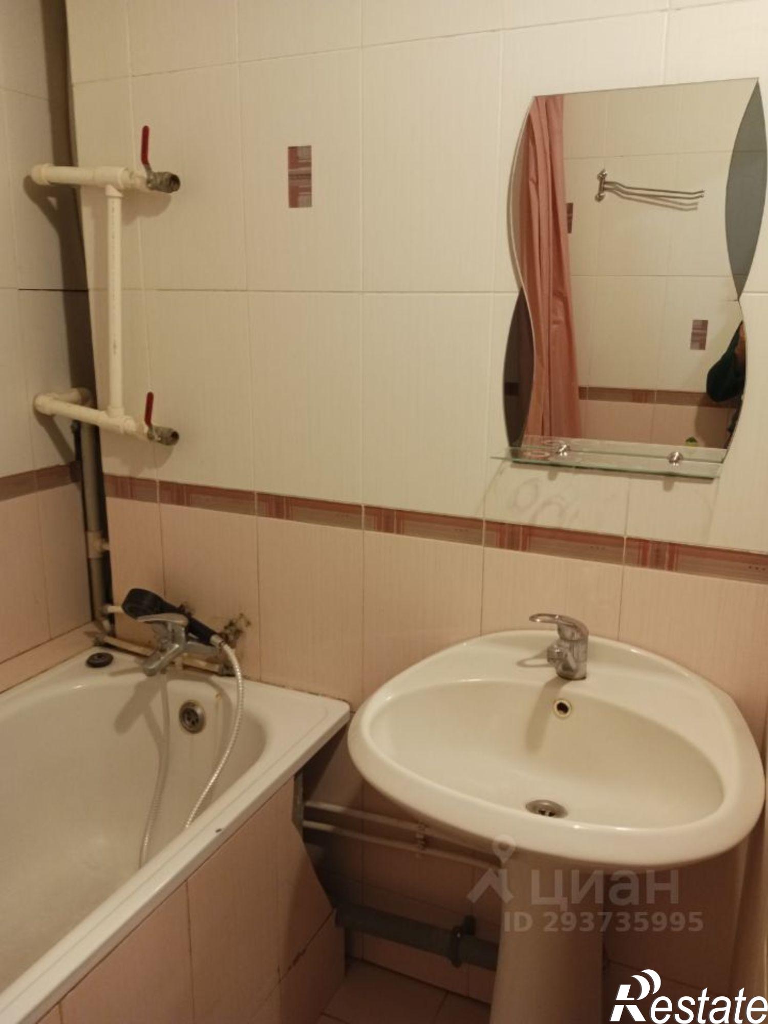 Сдать квартиру за 27 000 рублей на Извилистая улица, 11