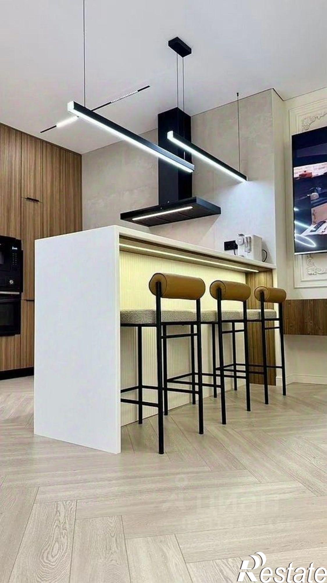 Купить квартиру за 17 990 000 рублей на улица Ларина, 45 с6