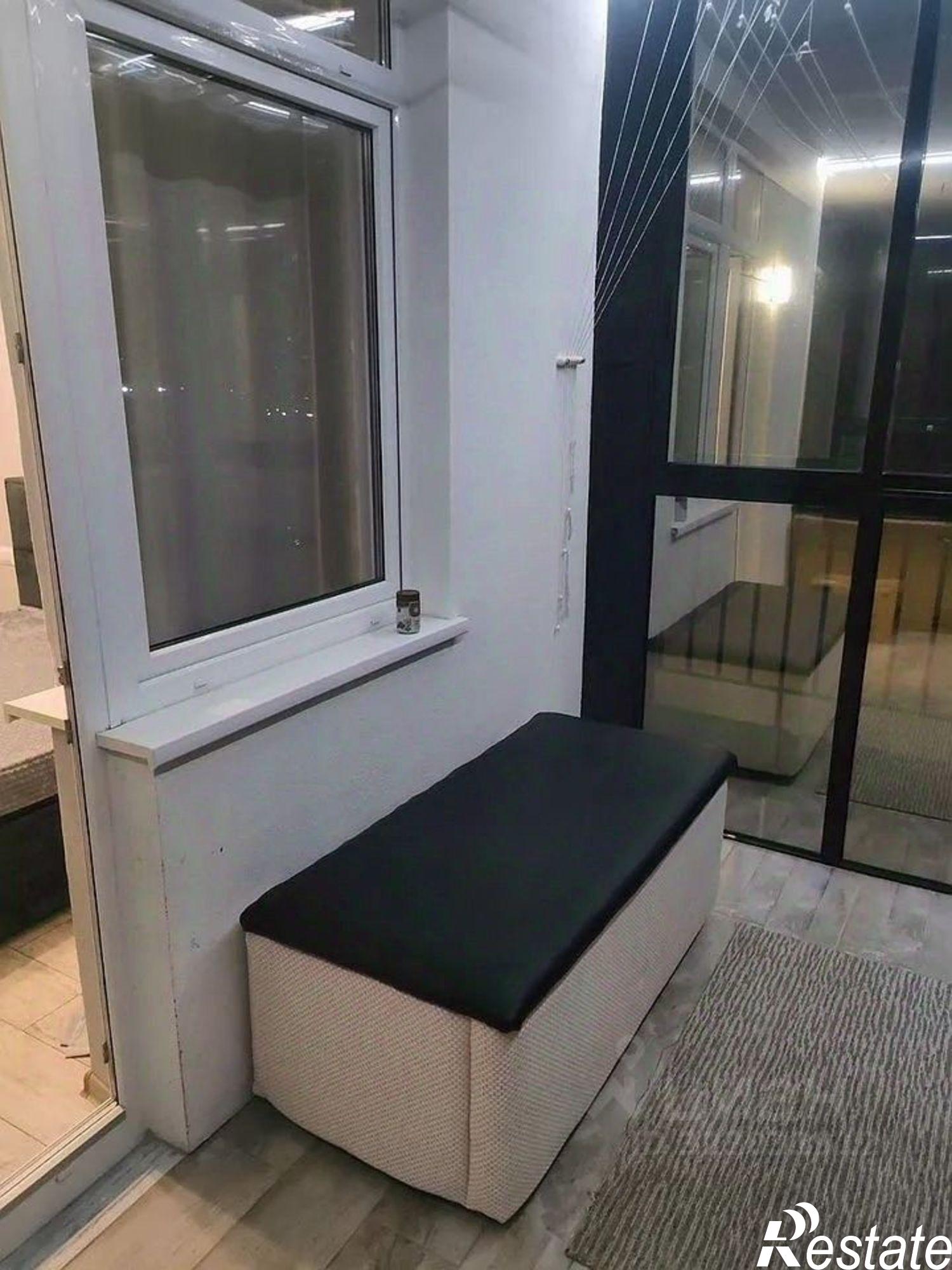 Купить квартиру за 8 450 000 рублей на проспект Сиверса, 32