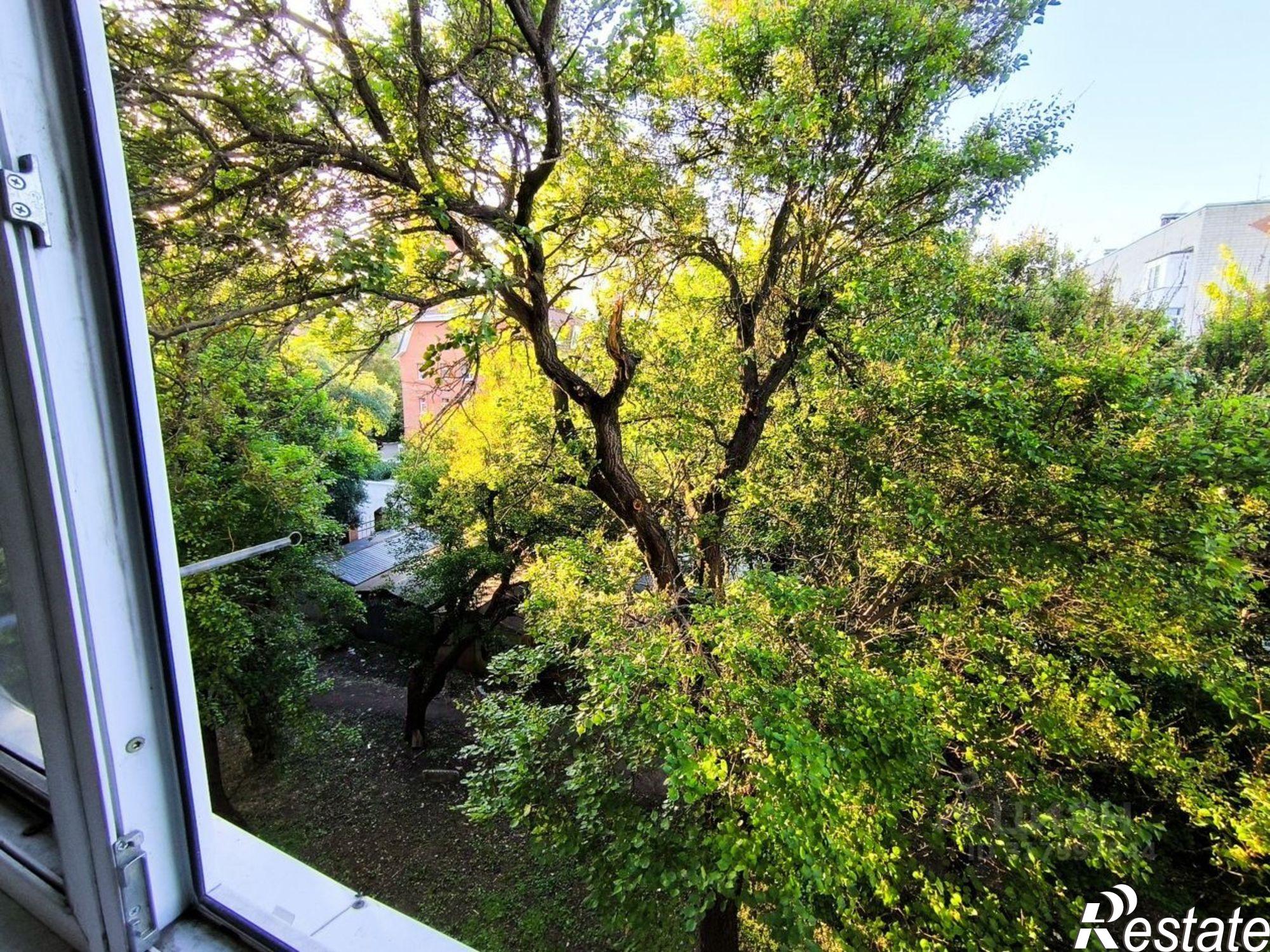 Купить квартиру за 2 500 000 рублей на Таганрогская улица, 143 к1