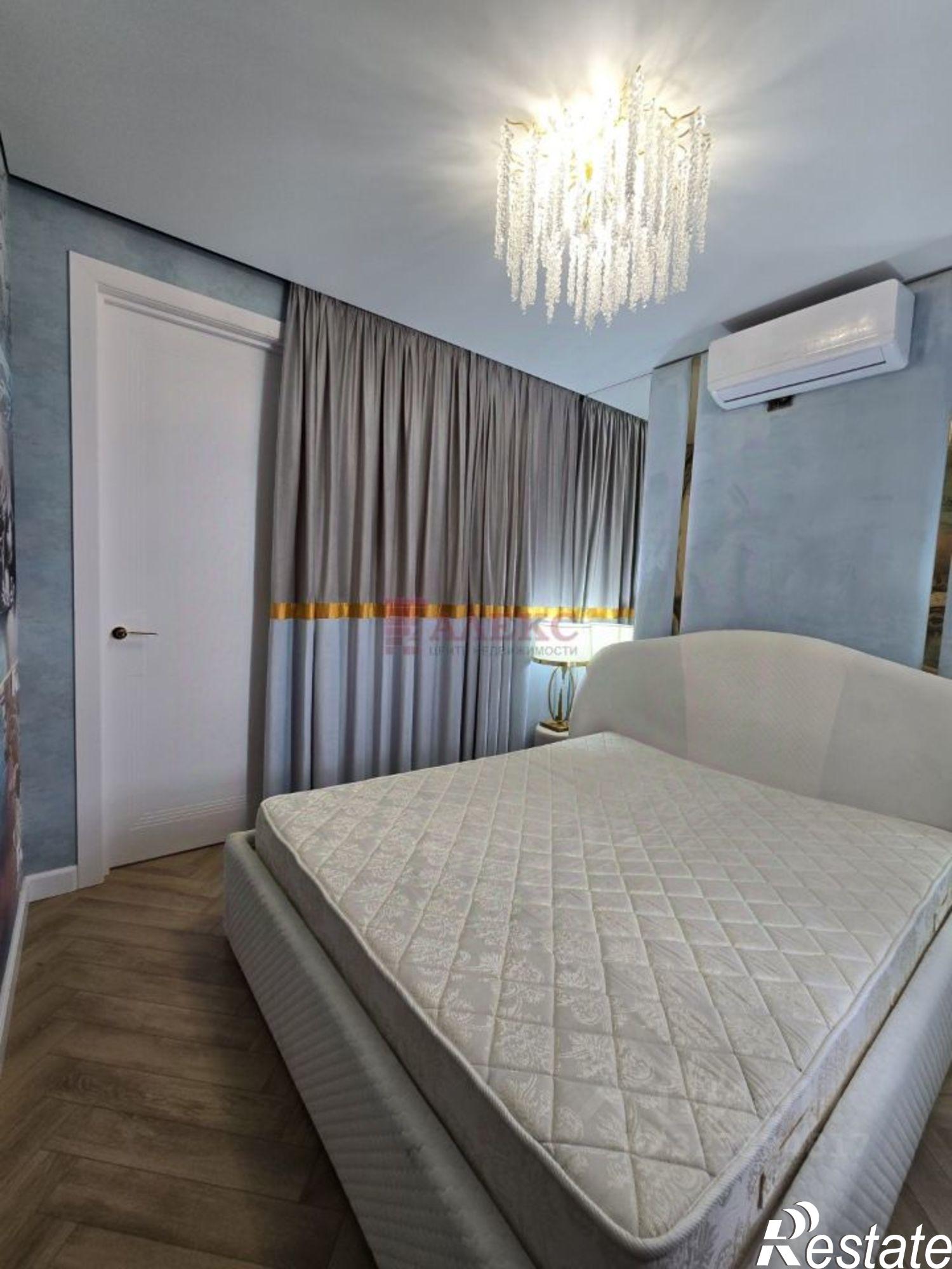 Купить квартиру за 12 000 000 рублей на улица Ларина, 45 с6